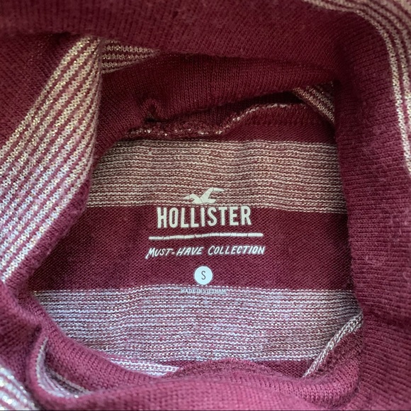 Small Casual Red Striped Hollister Turtle Neck - Picture 2 of 6